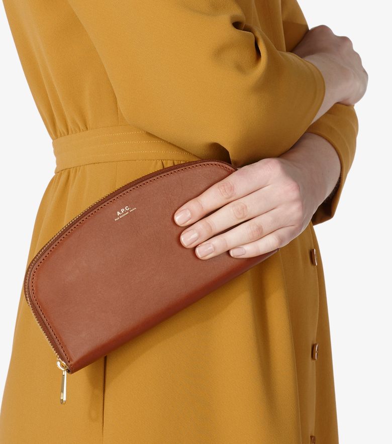 A.P.C. Portefeuille Demi-Lune Noisette
