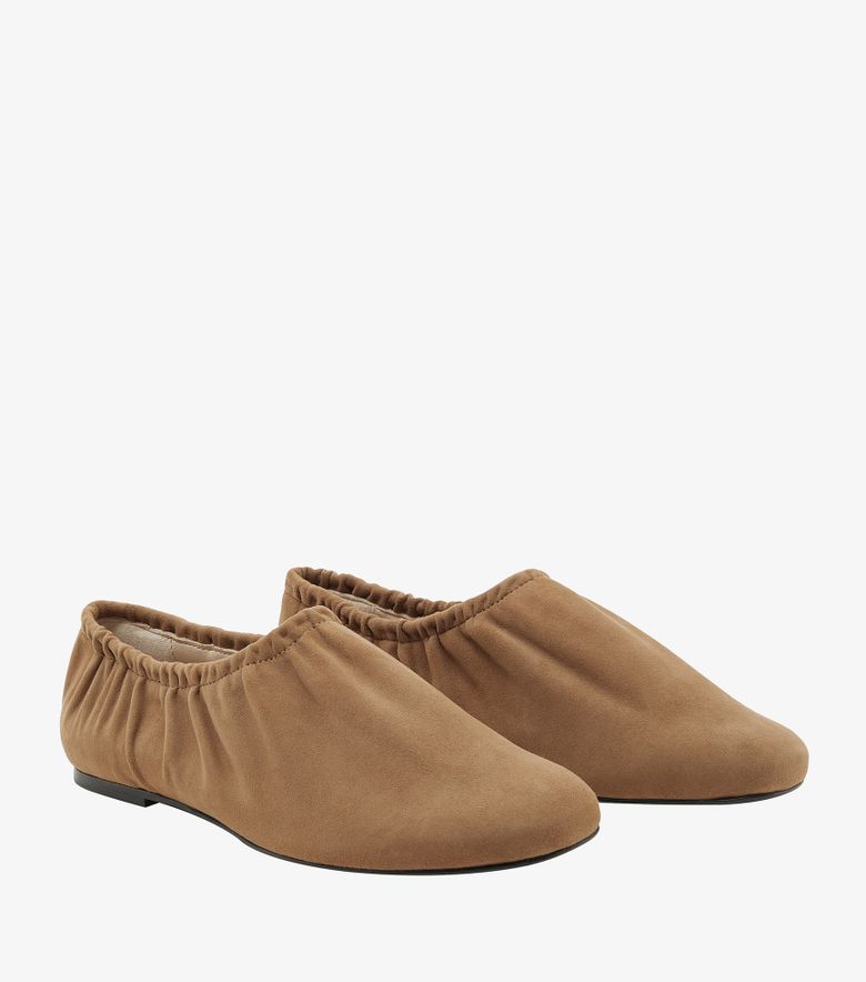 A.P.C. Slip-On Swan Camel
