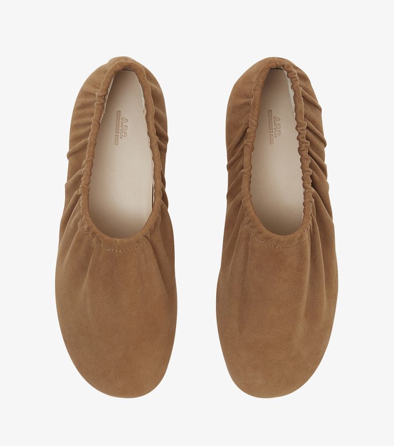 A.P.C. Slip-On Swan Camel