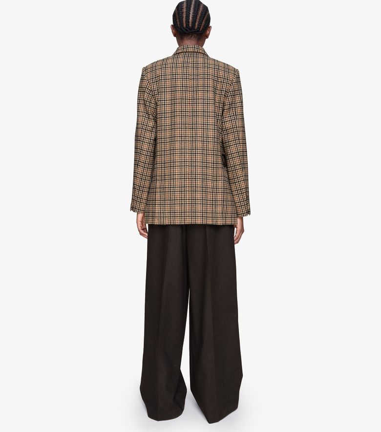 COLLABORATIONS Blazer Valentina A.P.C. Anastasia Barbieri Beige