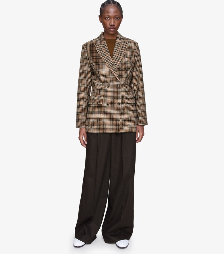 COLLABORATIONS Blazer Valentina A.P.C. Anastasia Barbieri Beige