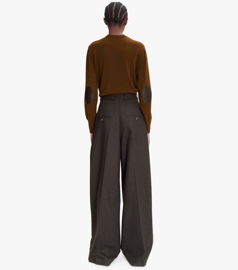 COLLABORATIONS Pull Lucia A.P.C. Anastasia Barbieri Marron