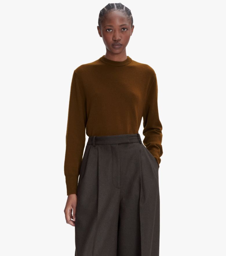 COLLABORATIONS Pull Lucia A.P.C. Anastasia Barbieri Marron