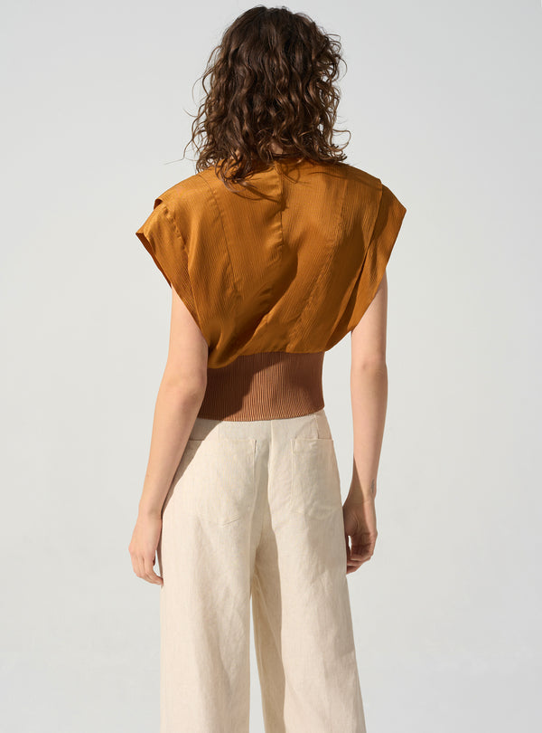 Acoté Top Encolure V
