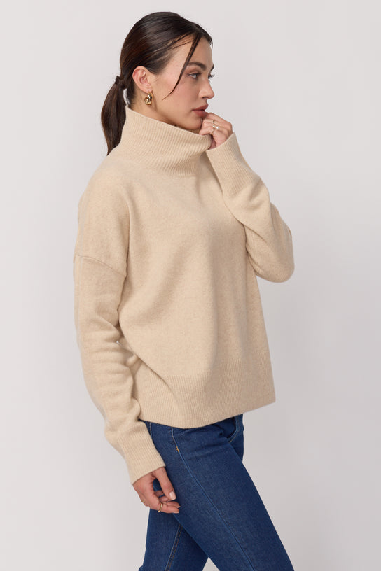 Acquaverde Pull Col Roulé Coupe Droite - Beige