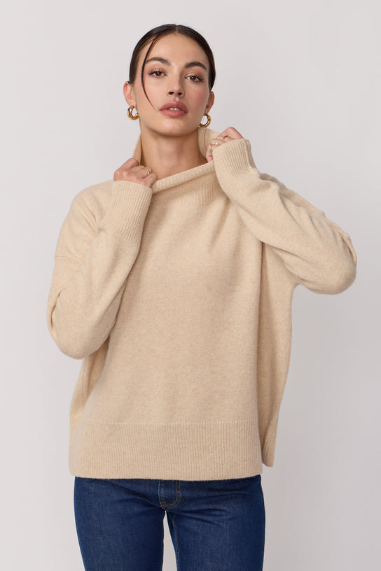 Acquaverde Pull Col Roulé Coupe Droite - Beige