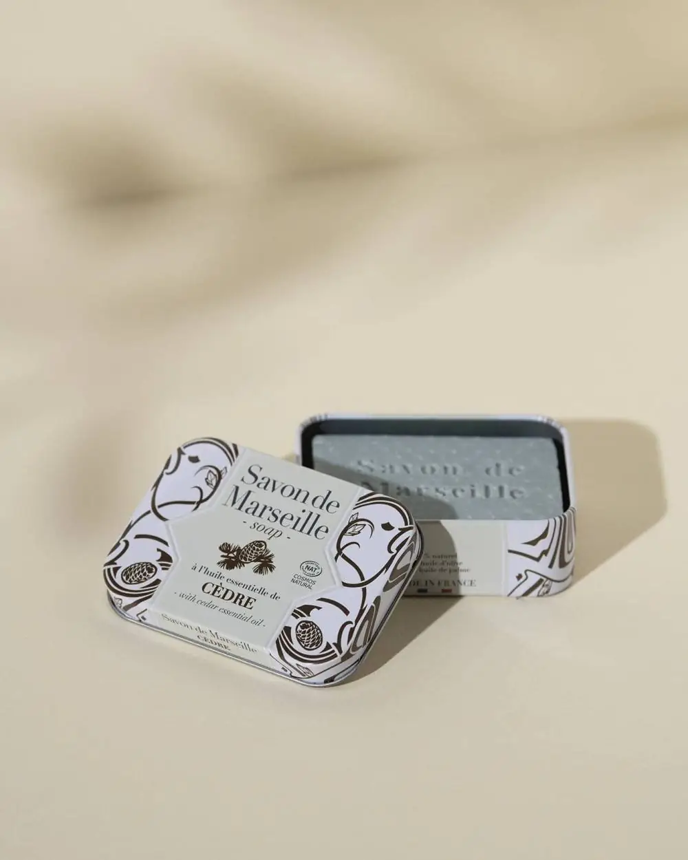 alepia Savon de Marseille parfumé au Cèdre - Boîte métal