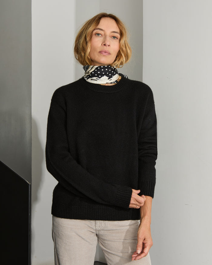 alexandra golovanoff Bettina black 17