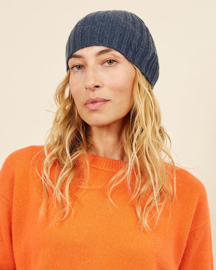 alexandra golovanoff Bonnet blue 15