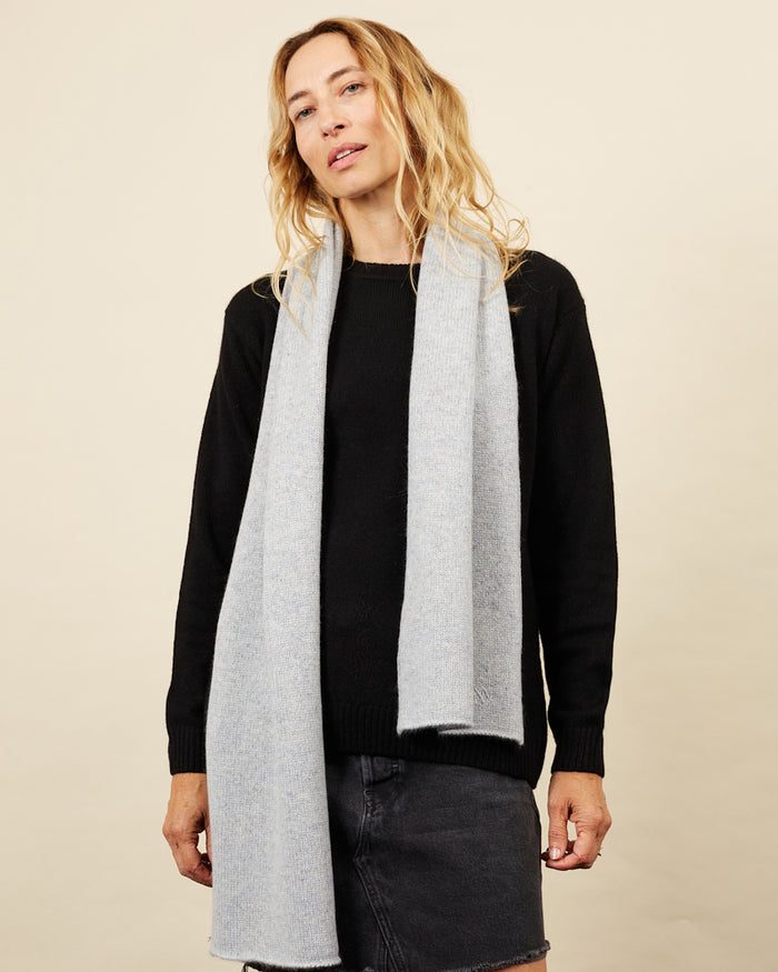 alexandra golovanoff Echarpe grey 15