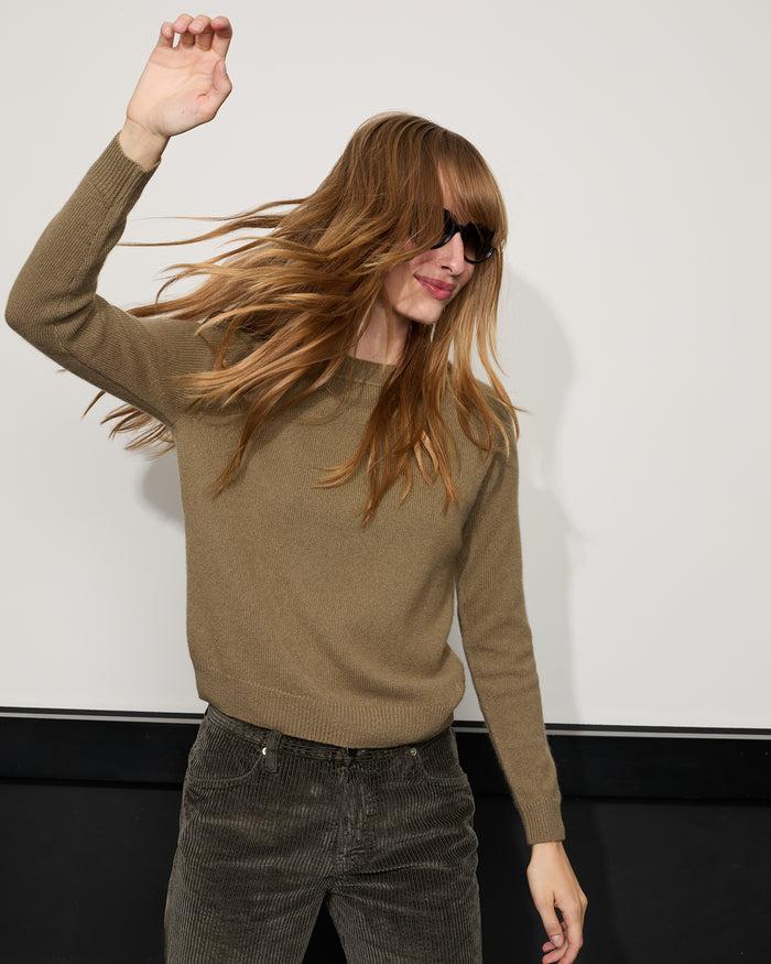 alexandra golovanoff Mila kaki 17