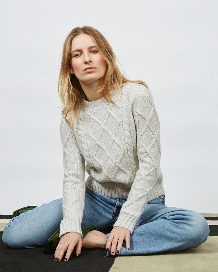 alexandra golovanoff Tam white 13