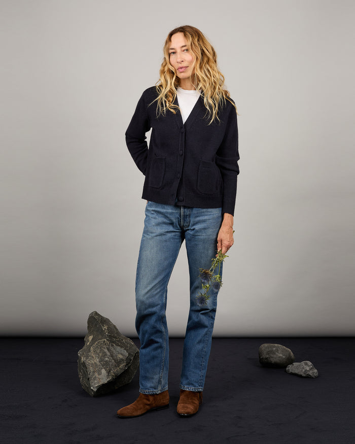 Alexandra Golovanoff Cardigan Granny Natura Coal 17