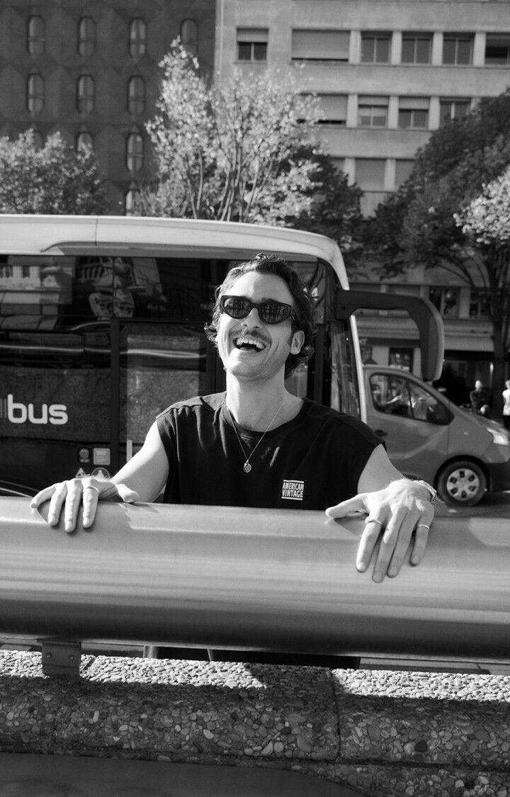 american vintage Débardeur homme Ykobow - TENEBRE Sans manches Noir - E25