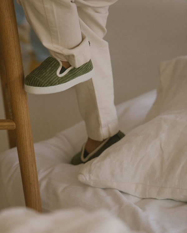 Angarde Chausson Enfant Vert En Velours