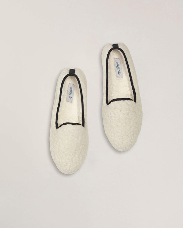 Angarde Chausson Femme Noir En Bouclette De Laine