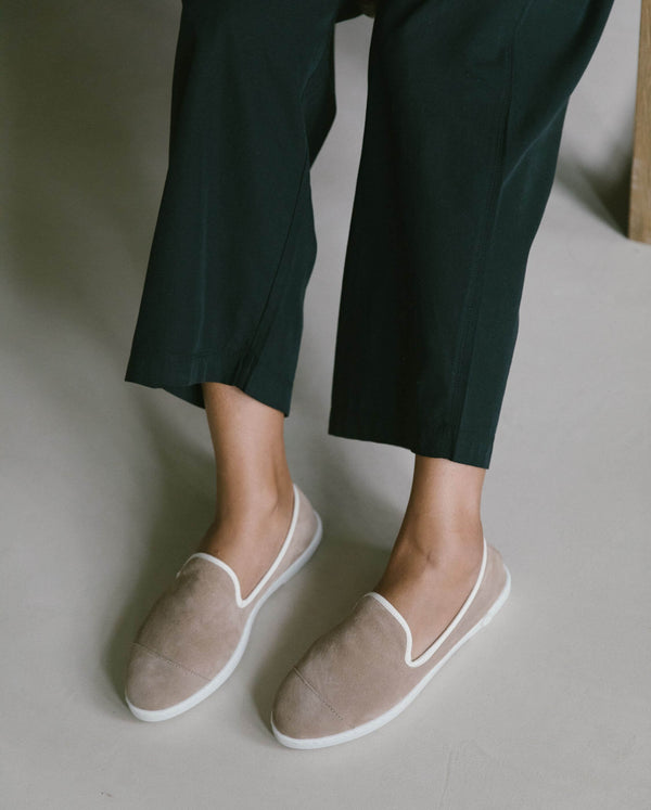 Angarde Chausson Femme Taupe En Cuir Suède