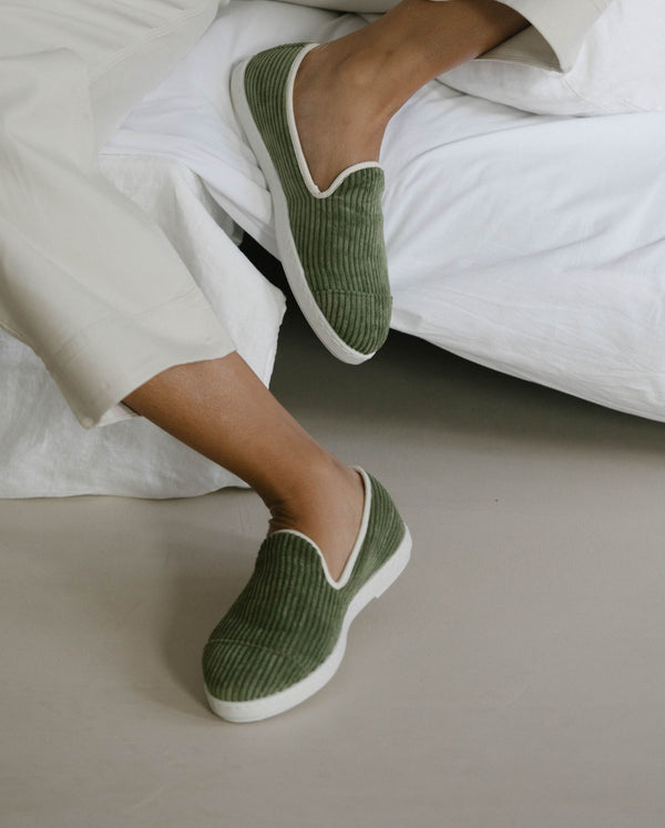 Angarde Chausson Femme Vert En Velours