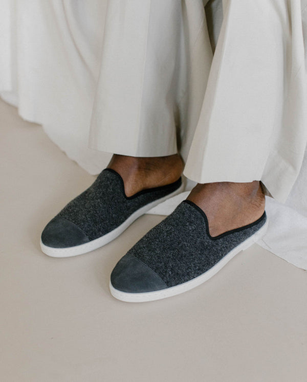 Angarde Mule Homme Gris Noir