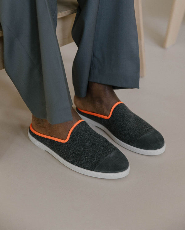 Angarde Mule Homme Gris Orange Fluo