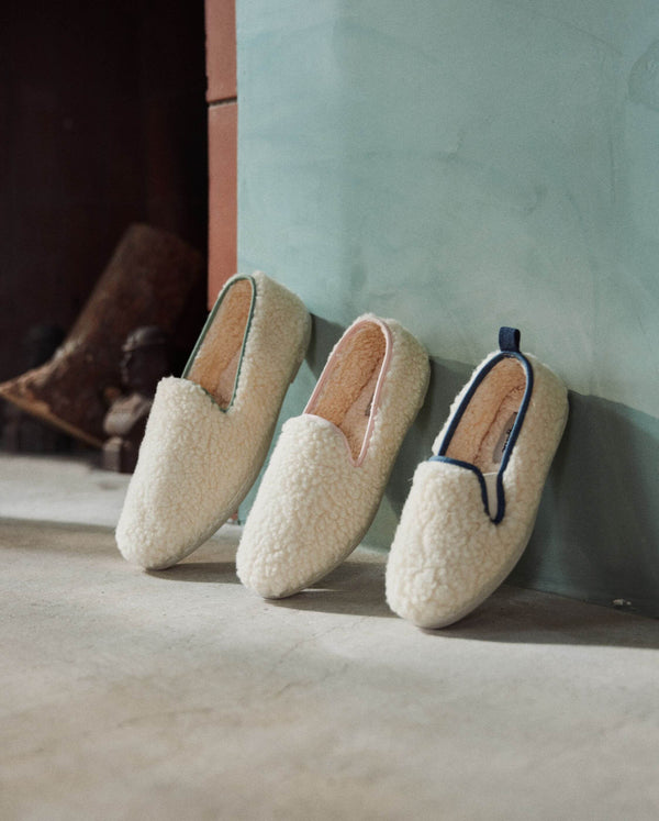Angarde Chausson Femme Blanc Rose En Bouclette De Laine