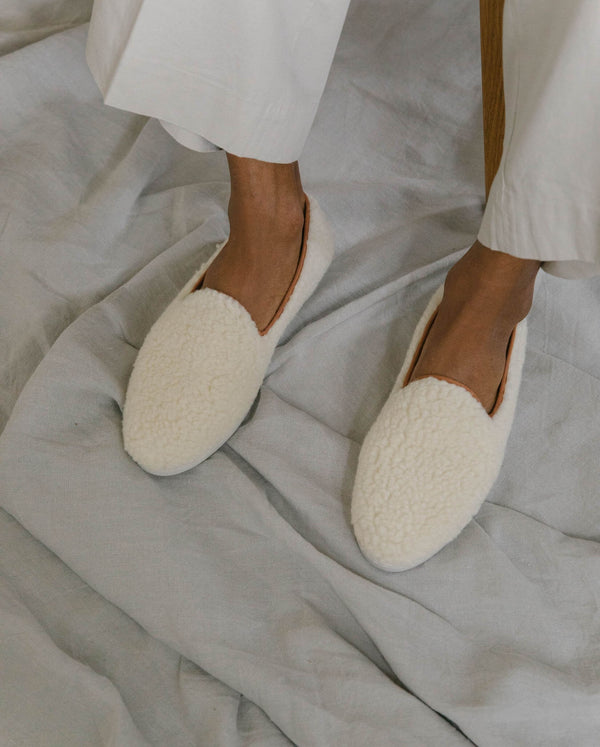 Angarde Chausson Homme Bouclette De Laine Blanc Camel