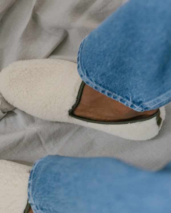Angarde Chausson Homme En Bouclette De Laine Blanc Kaki