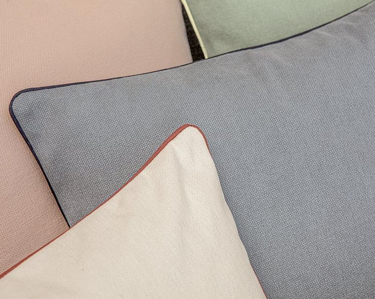 Anne De Solène Coussin Aquarelle · Nude