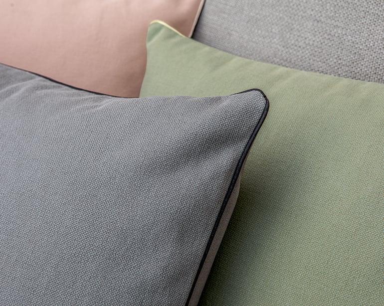 Anne De Solène Coussin Aquarelle · Pierre