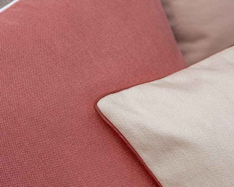 Anne De Solène Coussin Aquarelle · Terre De Sienne