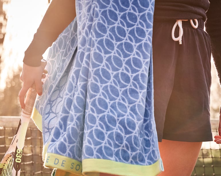 Anne De Solène DRAP DE PLAGE Trophée · Smash