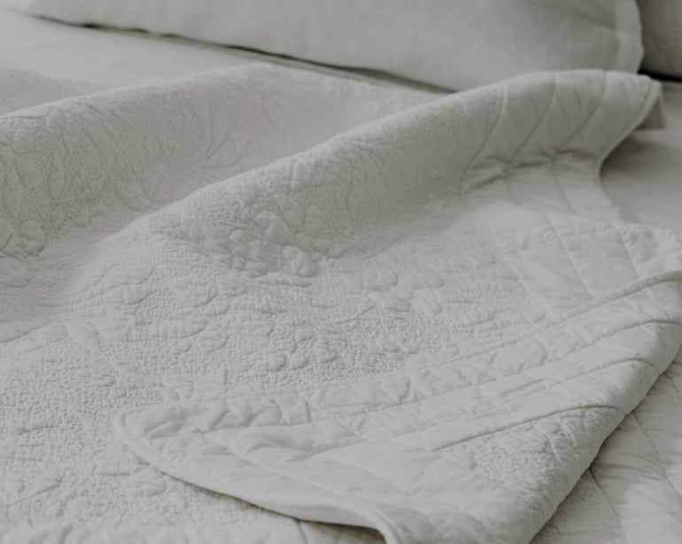 Anne De Solène JETE DE LIT Destinée · Gris Perle
