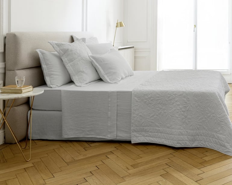 anne de solène JETE DE LIT Destinée · Gris Perle