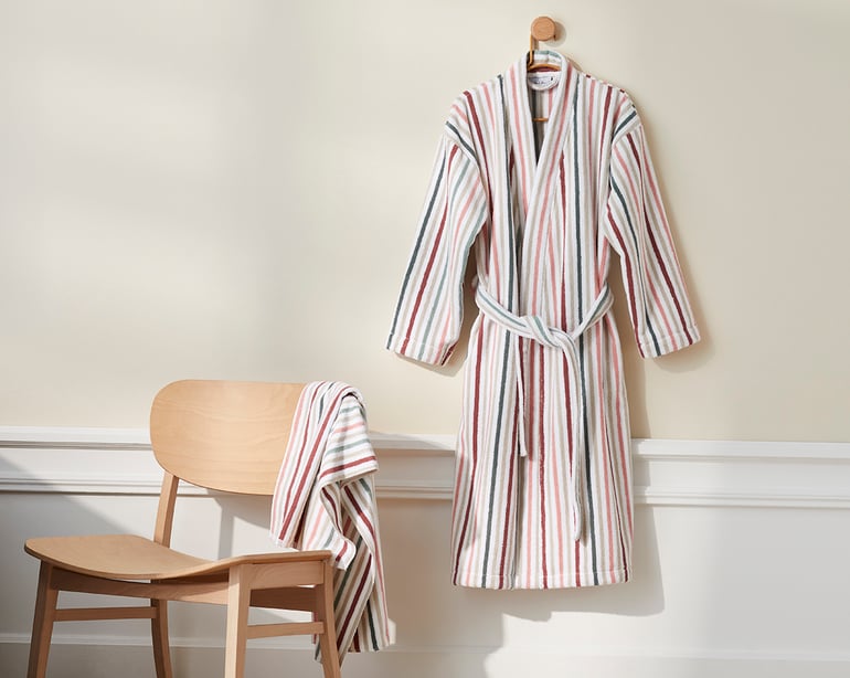 anne de solène PEIGNOIR Incognito