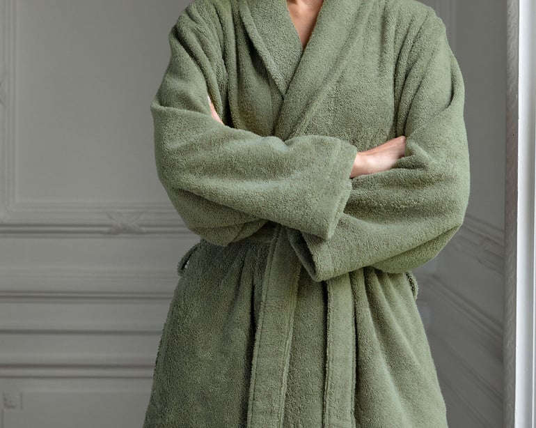 anne de solène PEIGNOIR Pétale · Cèdre