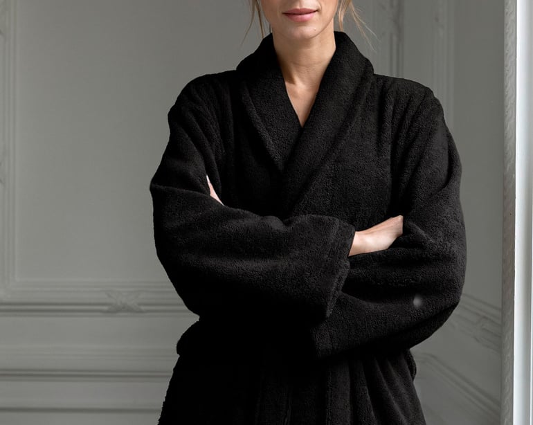 anne de solène PEIGNOIR Pétale · Réglisse