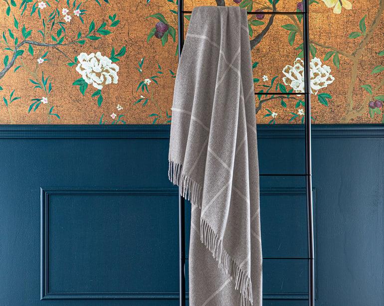 anne de solène PLAID Club · Gris