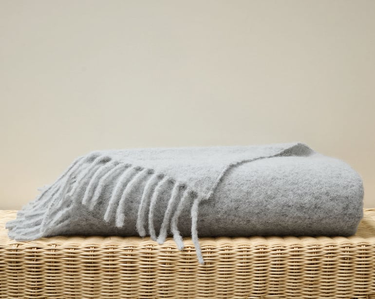 anne de solène PLAID Instant · Gris clair