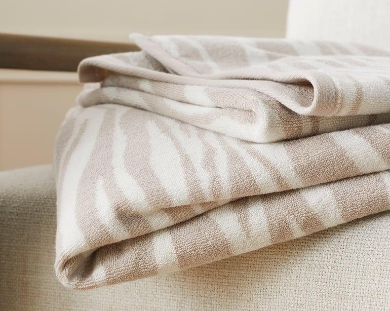 Anne De Solène SERVIETTE Zèbre · Beige