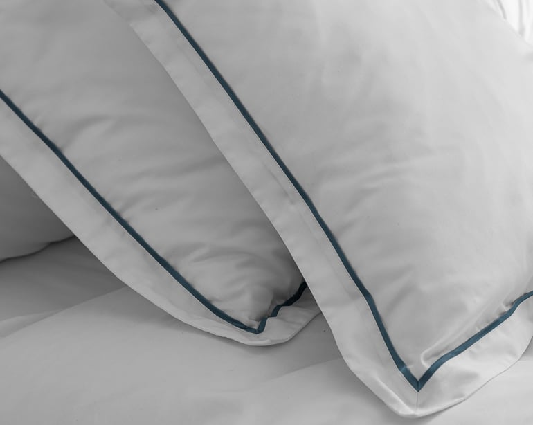 Anne De Solène TAIE D'OREILLER Breteuil · Blanc/Bleu