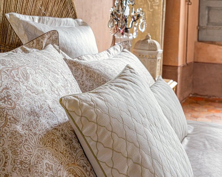 Anne De Solène TAIE D'OREILLER Caryatide