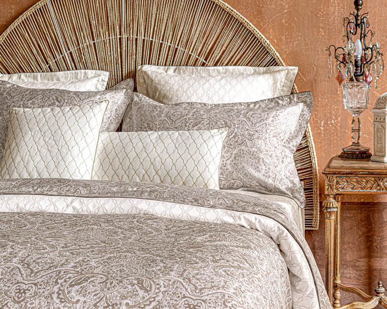 Anne De Solène TAIE D'OREILLER Caryatide