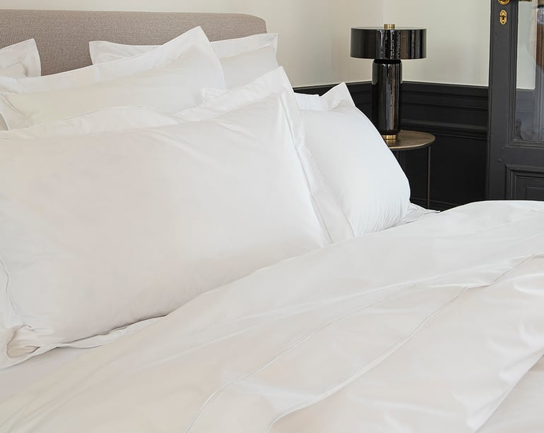 Anne De Solène TAIE D'OREILLER Louvre · Blanc/Blanc