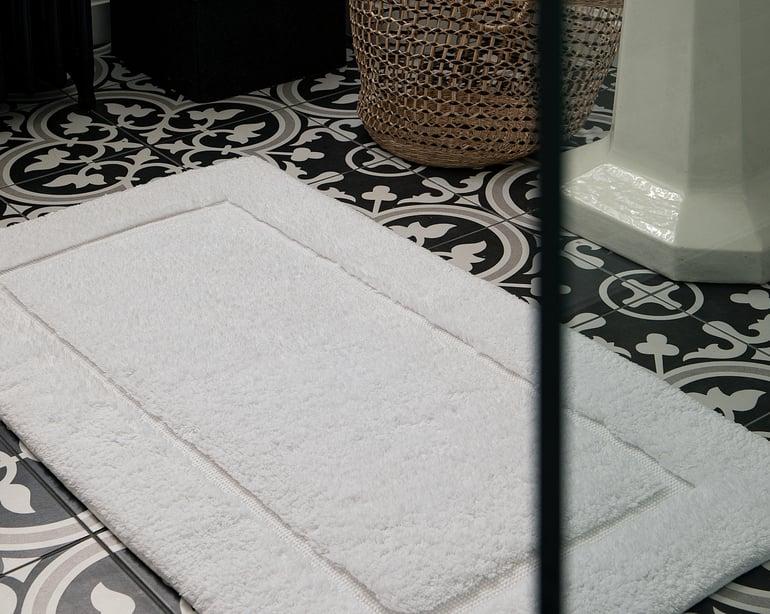 Anne De Solène TAPIS DE BAIN Origine · Blanc