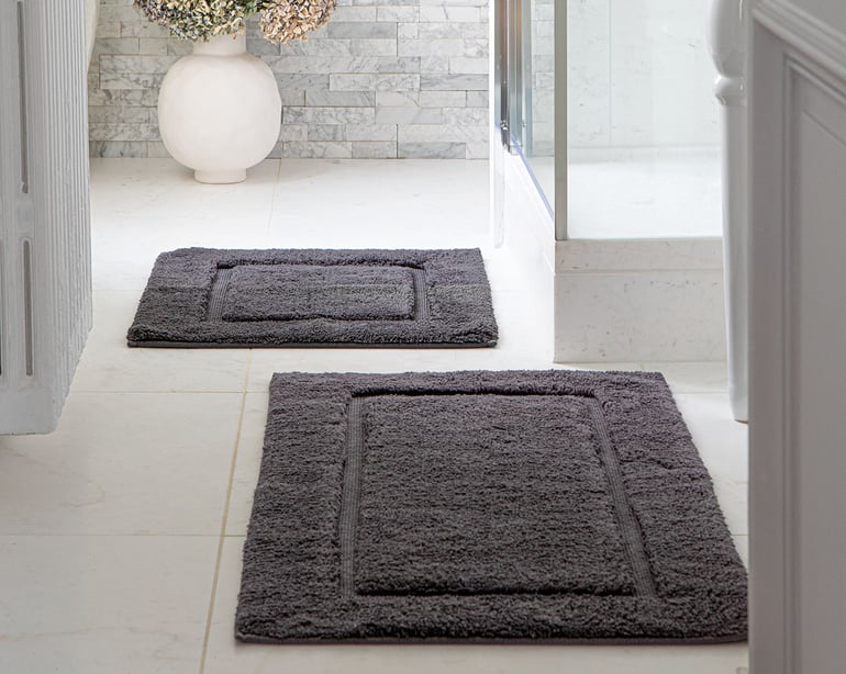 anne de solène TAPIS DE BAIN Origine · Poivre