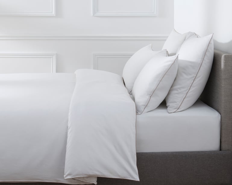 anne de solène HOUSSE DE COUETTE Pure White Satin Lavé · Blanc · Finition Sable