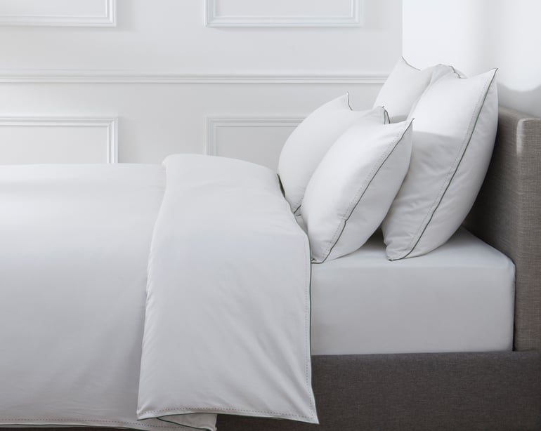 anne de solène HOUSSE DE COUETTE Pure White Satin Lavé · Blanc · Finition Forêt