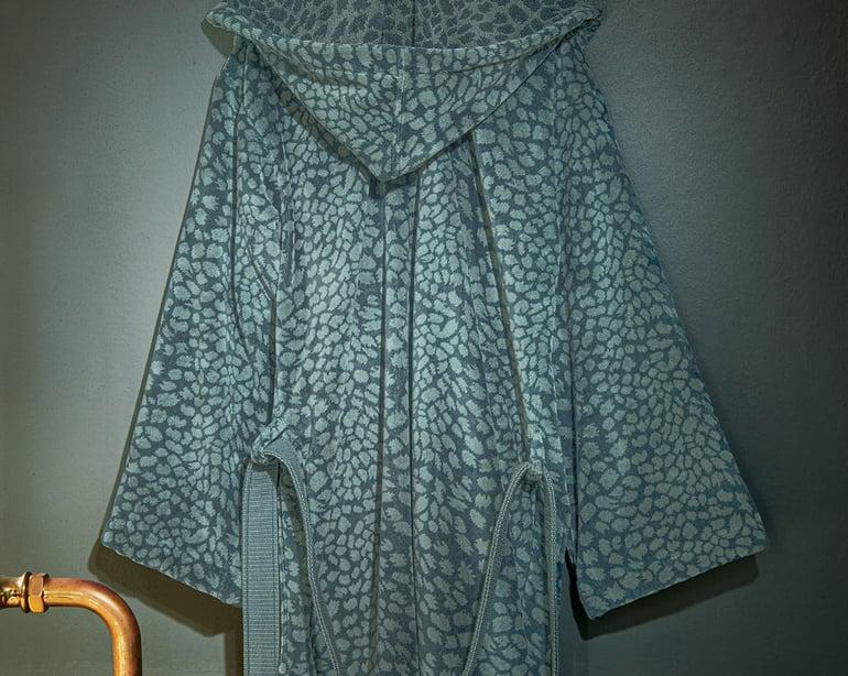 Anne De Solène PEIGNOIR À CAPUCHE Imaginaire · Bleu Nuit