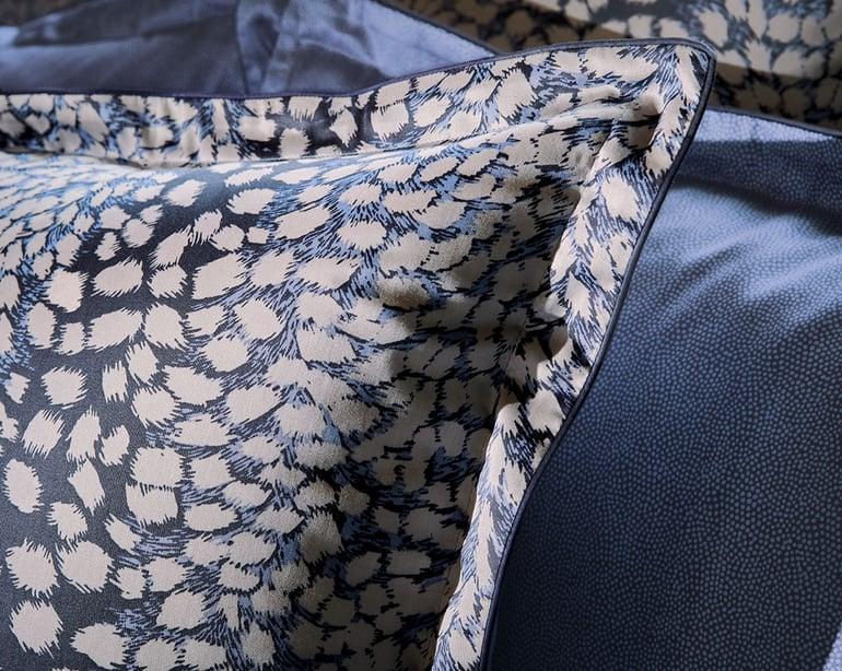 Anne De Solène TAIE D'OREILLER Imaginaire · Bleu Nuit