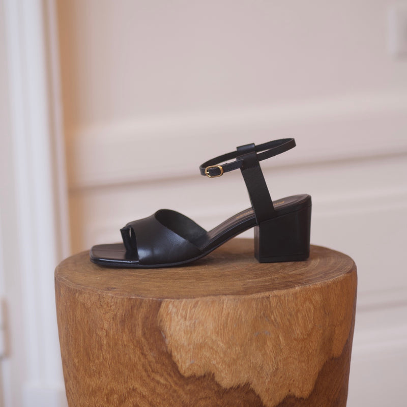 Anne Thomas Ayako Sandals Florida Black